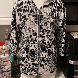 H womens Onque Casuals black animal print zipper stretch regular size hoodie XL